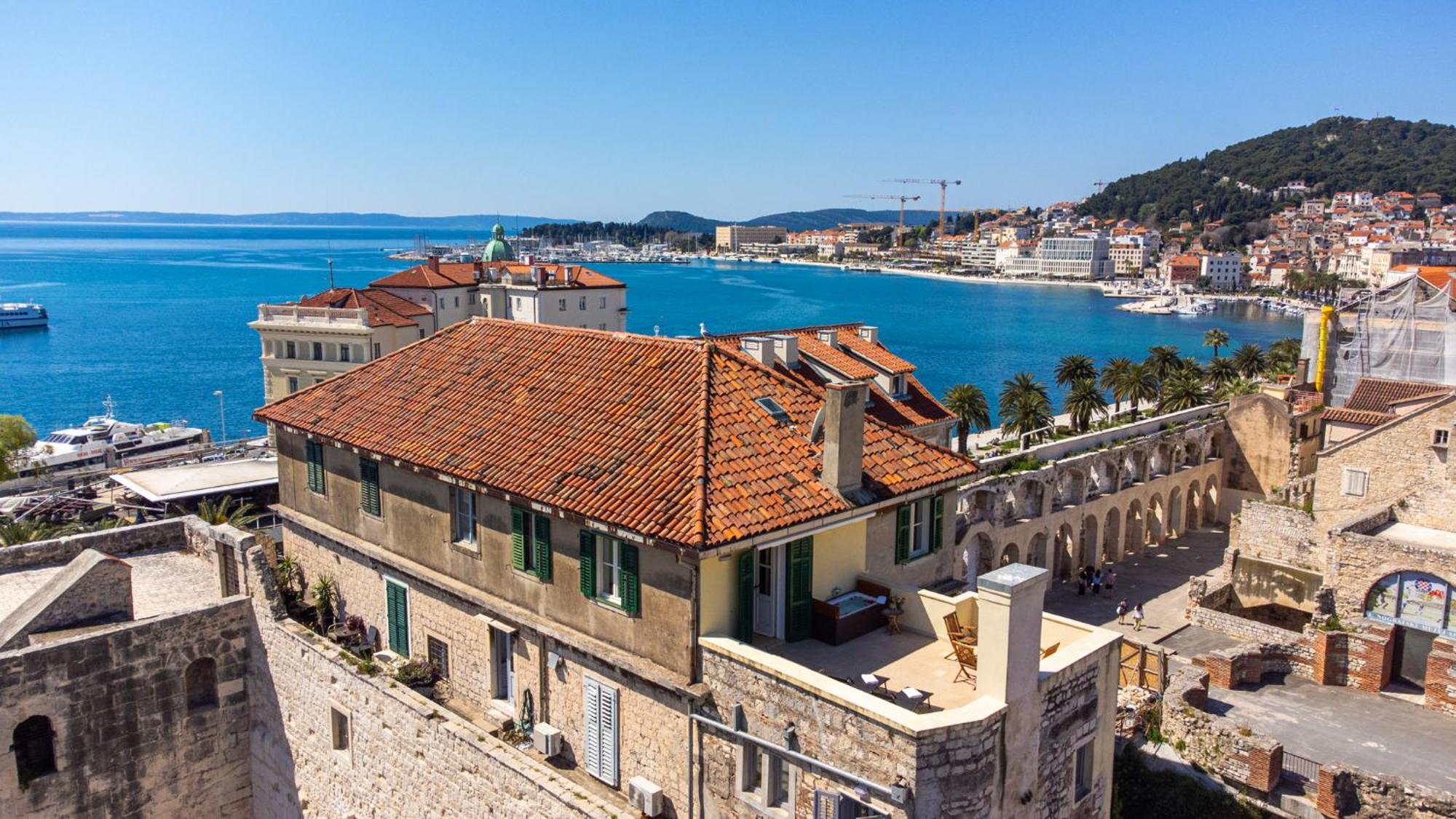スプリトTerazza Grande In Diocletian Towerアパートメント エクステリア 写真